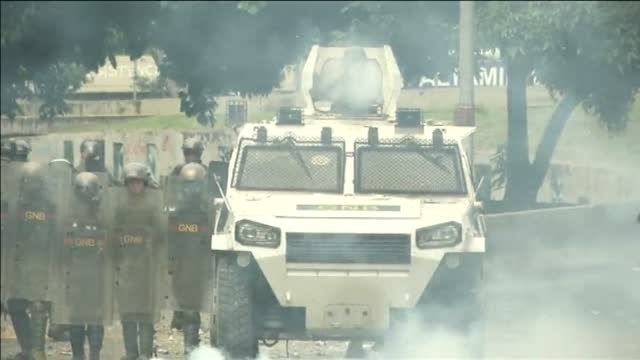 La fiscal venezolana destituida acusa a Maduro y su número dos de cobrar sobornos millonarios