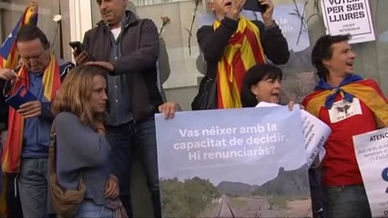 La Guardia Civil registra Unipost para incautar material relacionado con el referéndum del 1-O