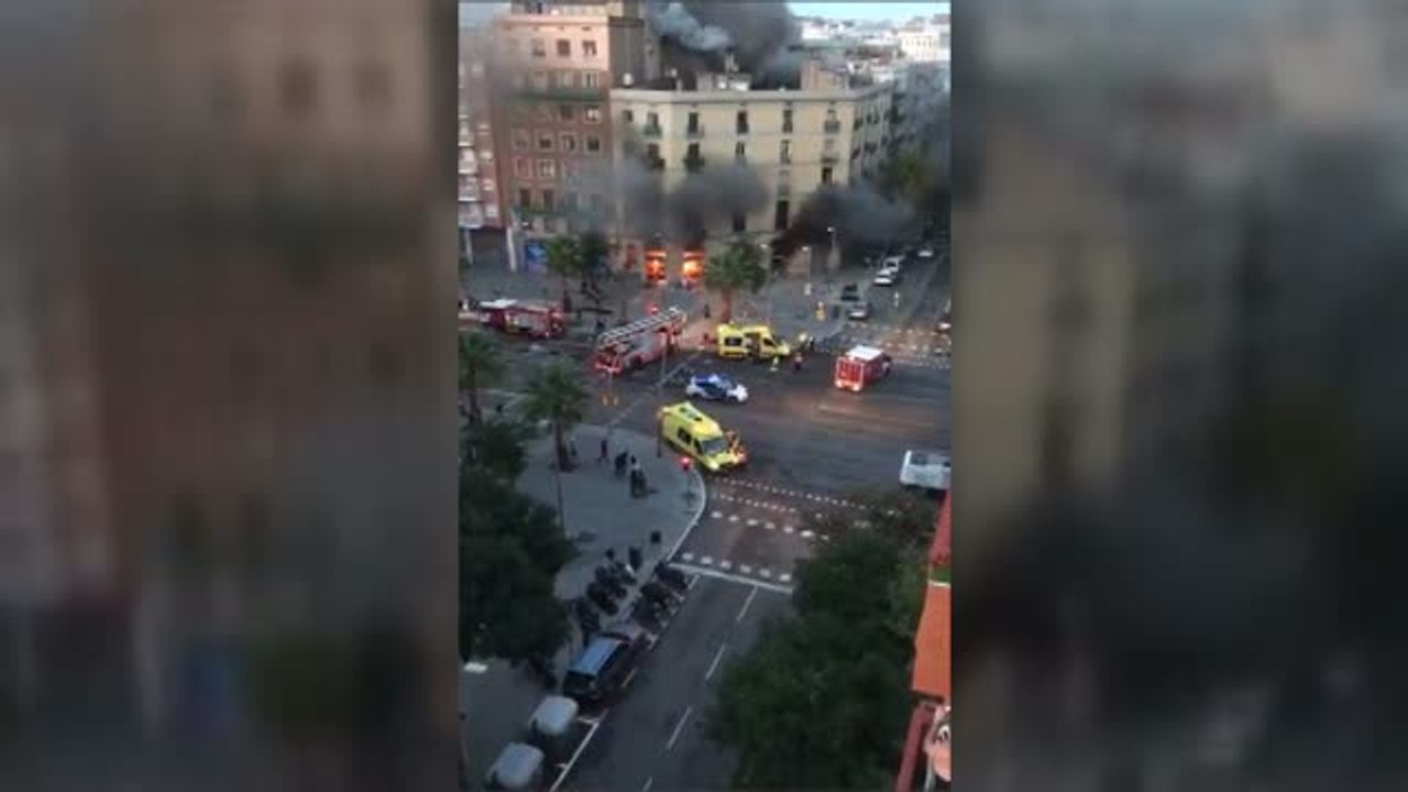 Heridas 20 personas por la explosión en una panadería de Barcelona