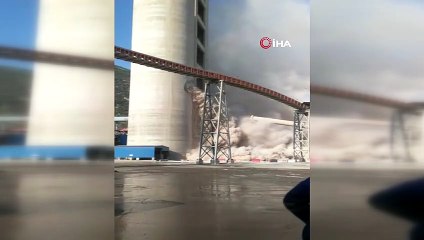 Gaz sıkışması sonrası çimento fabrikasının silosu patladı, alan savaş alanına döndü
