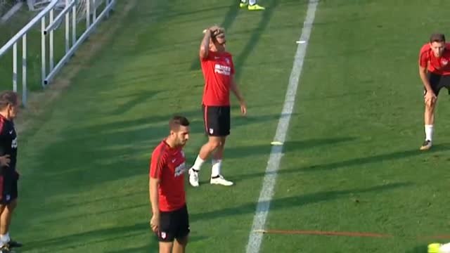 Simeone continúa recuperando efectivos