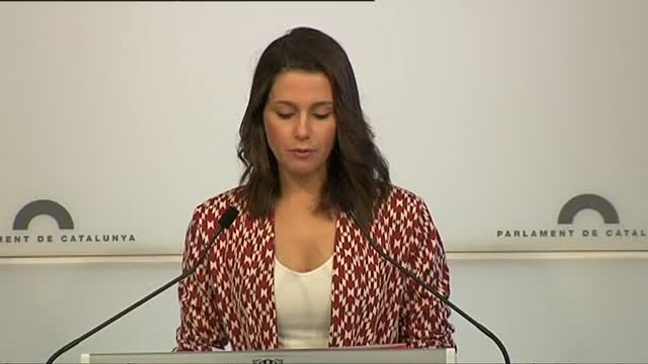 Arrimadas: "No se puede utilizar este Parlament como un club privado al servicio del 'procés'"