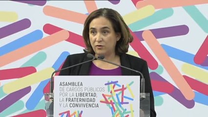 La Asamblea organizada por Podemos firma un manifiesto por el diálogo y el referéndum pactado en Cataluña