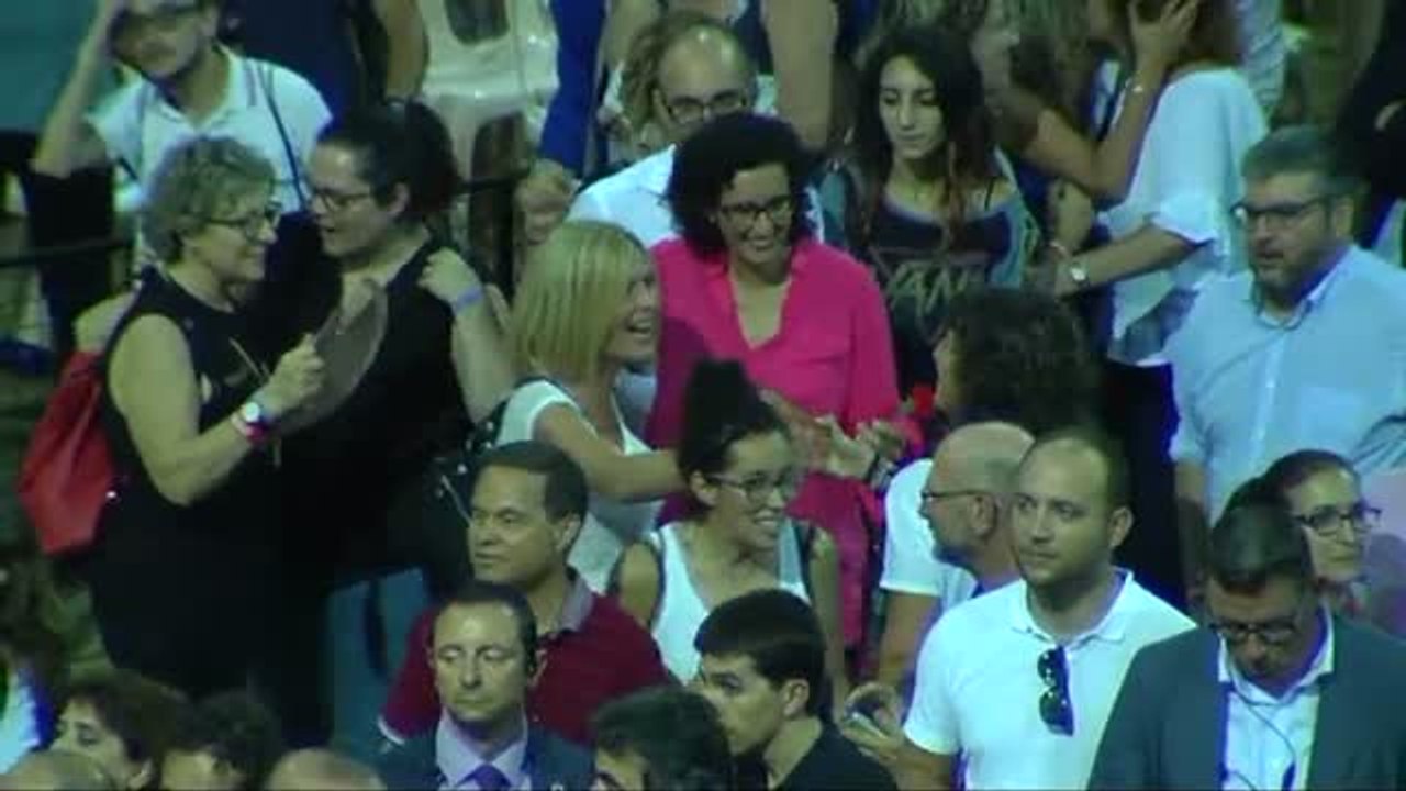 Los independentistas desoyen las advertencias del Gobierno y abren la campaña electoral del referéndum