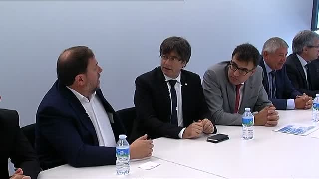 Puigdemont presenta una hacienda catalana preparada para la independencia