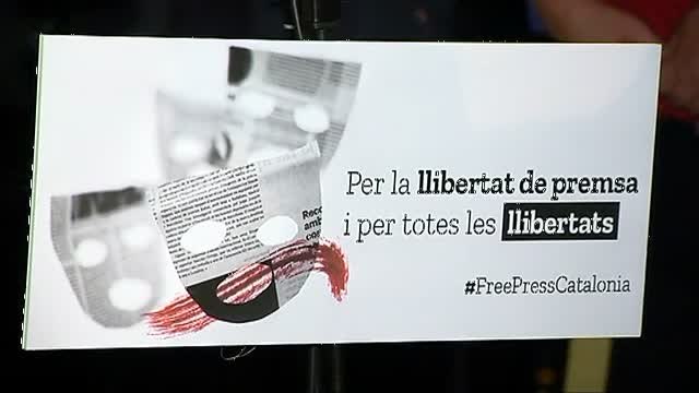 Periodistas y medios denuncian hostigamiento en el contexto de la prohibición del referéndum del 1-0