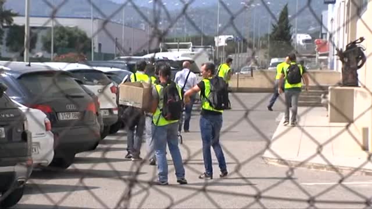 La Guardia Civil registran la imprenta de Constantí