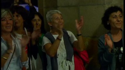 Forcadell, despedida al grito de "¡votaremos!" tras casi 16 horas de pleno