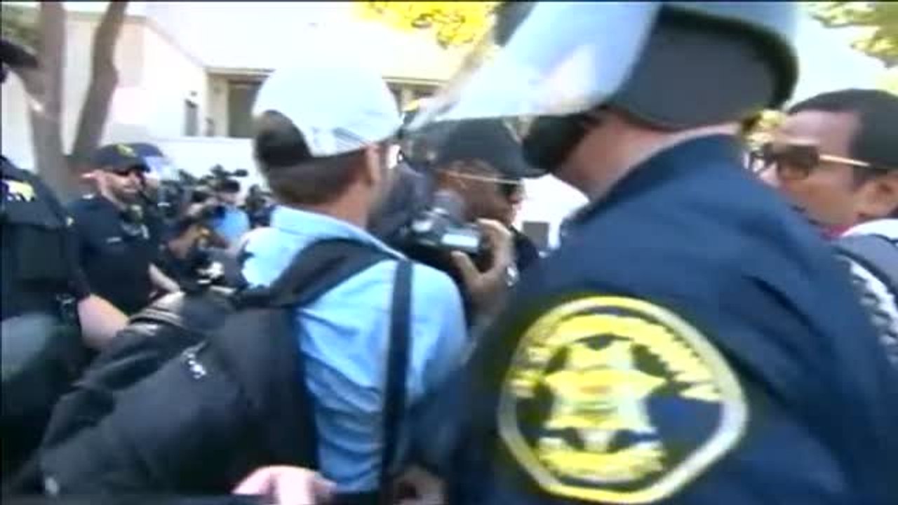 Enfrentamientos entre radicales de derecha e izquierda en San Francisco