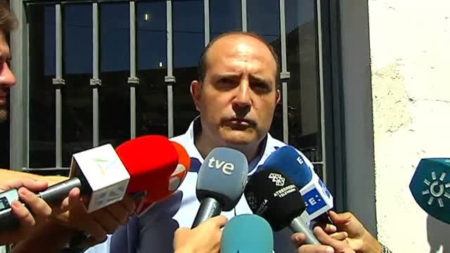 La madre huida con sus dos hijas se ha presentado en el juzgado de Archidona