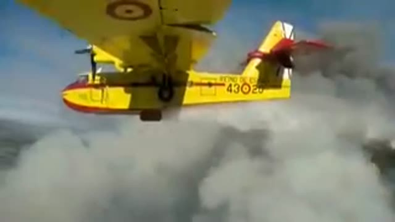 Así trabajan los pilotos apagafuegos