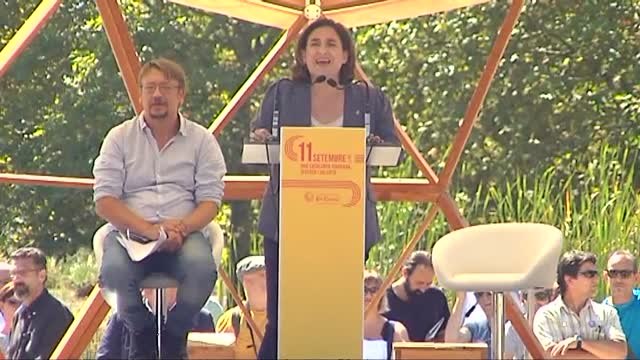 Ada Colau: No nos asustan sus amenazas, señor Rajoy
