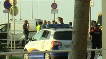 Los Mossos retiran el coche con el que los terroristas huyeron en Cambrills