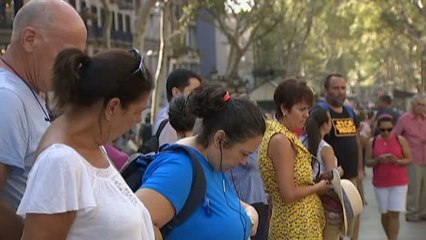 Las Ramblas de Barcelona tratan de volver a la normalidad