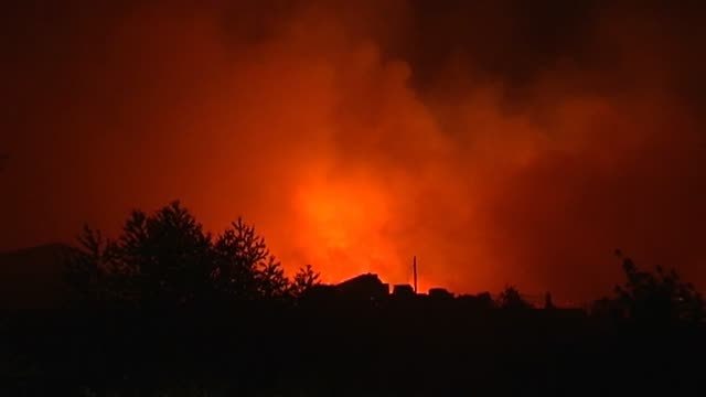 Elevada a nivel 2 la alerta por el incendio de la Sierra de la Cabrera, León