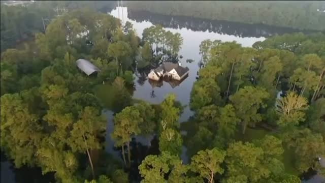 Así se ve la devastación que ha dejado 'Harvey' en Texas desde el aire