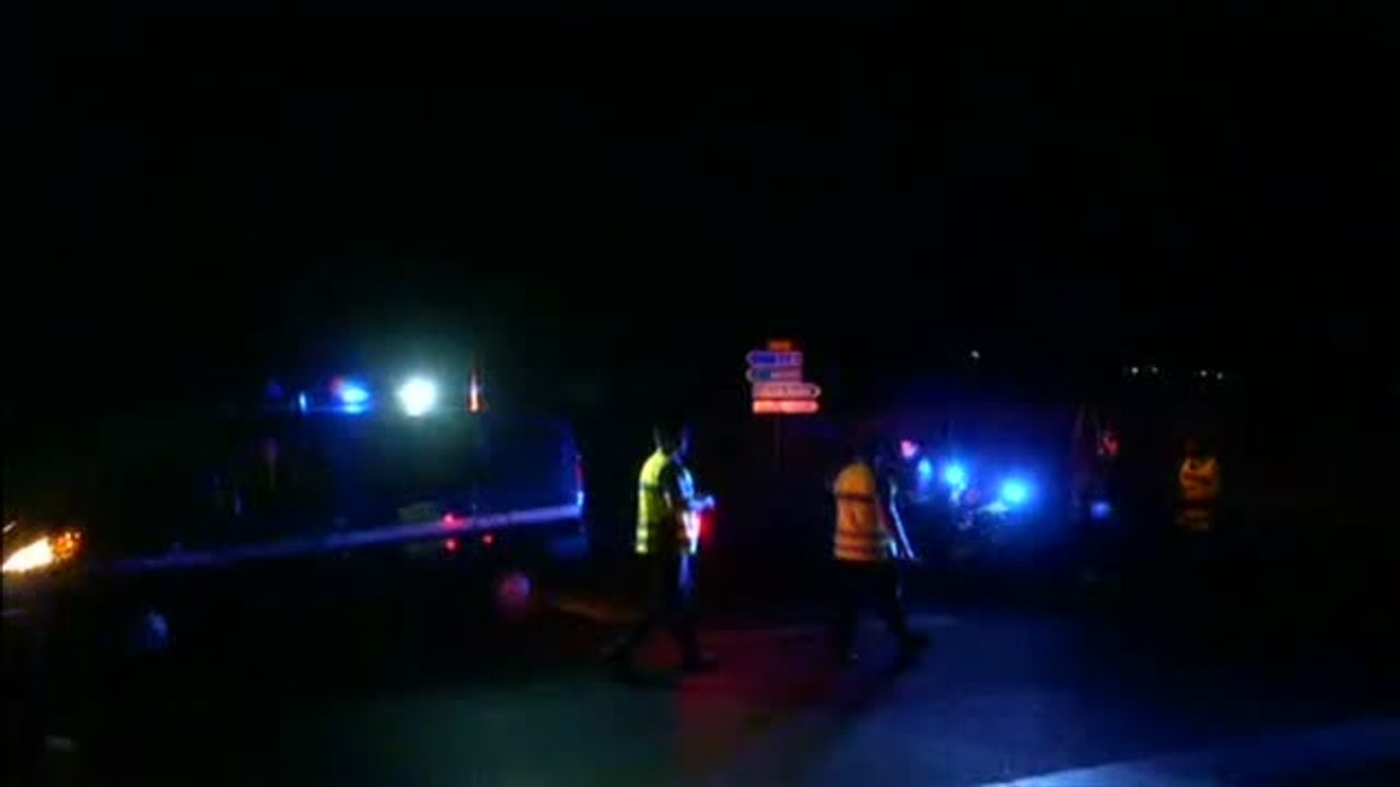 Una menor ha muerto y ocho personas han resultado heridas tras empotrarse un coche contra una pizzería en París