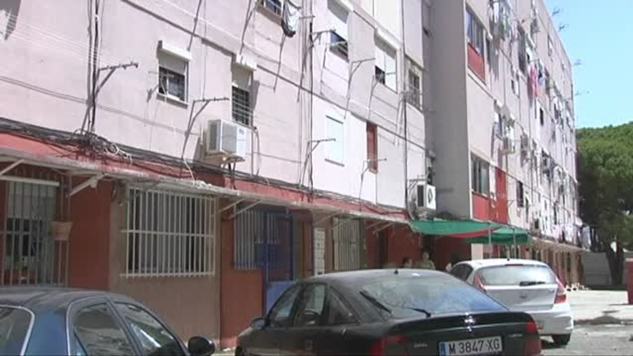 Una mujer denuncia al hombre al que acogió por quedarse con su casa