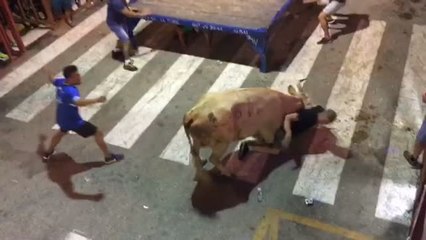 Dos heridos en los bous al carrer de Calpe