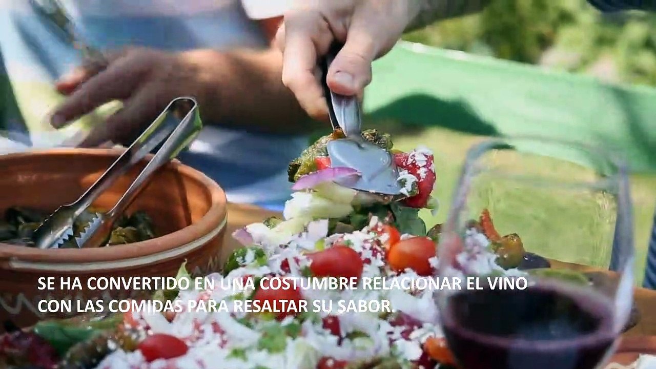 José Elarba muestra la combinación de vinos con diferentes comidas