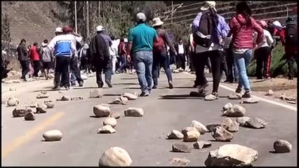 Jornada de lucha para los maestros en Perú