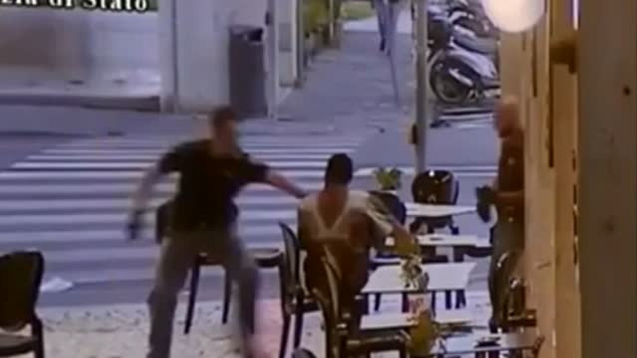 La policía italiana detiene a un hombre armado con un cuchillo en la estación de Pisa