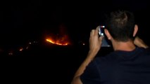 Sigue sin control el incendio en Sierra del Segura