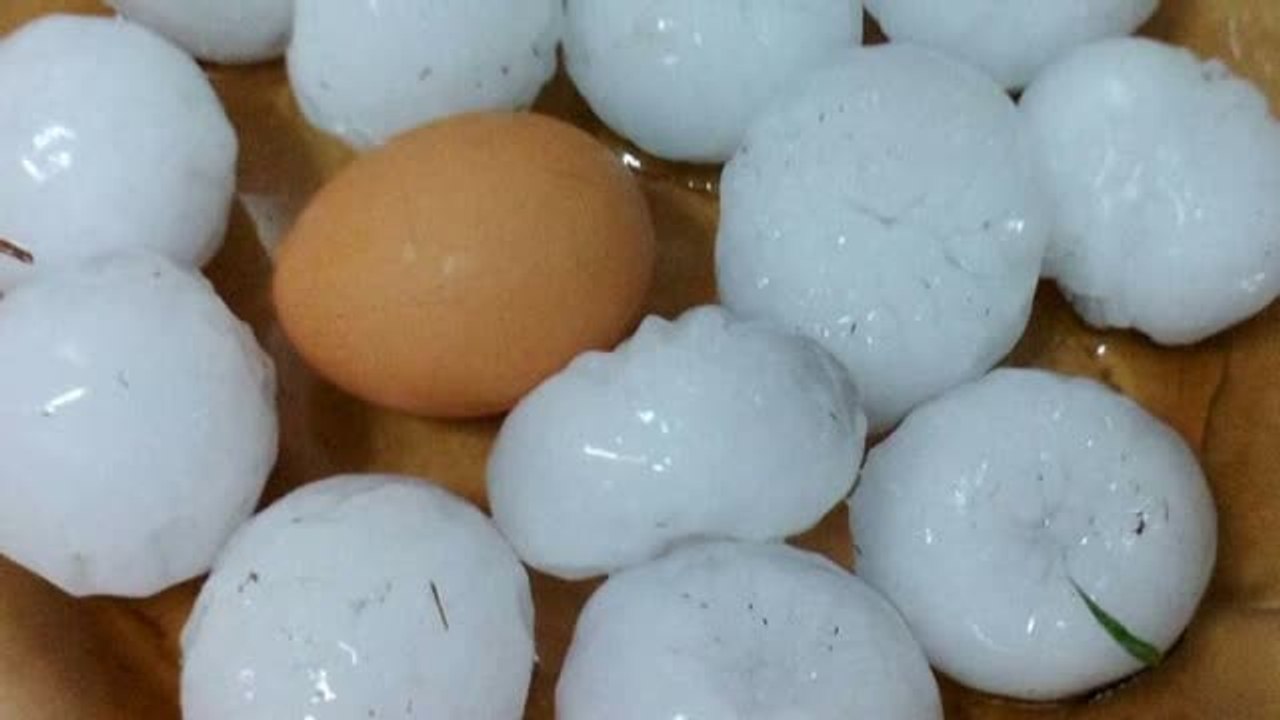 Granizo del tamaño de un huevo azota Navarra