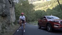 Un coche de acompañamiento protegerá a los ciclistas en carretera