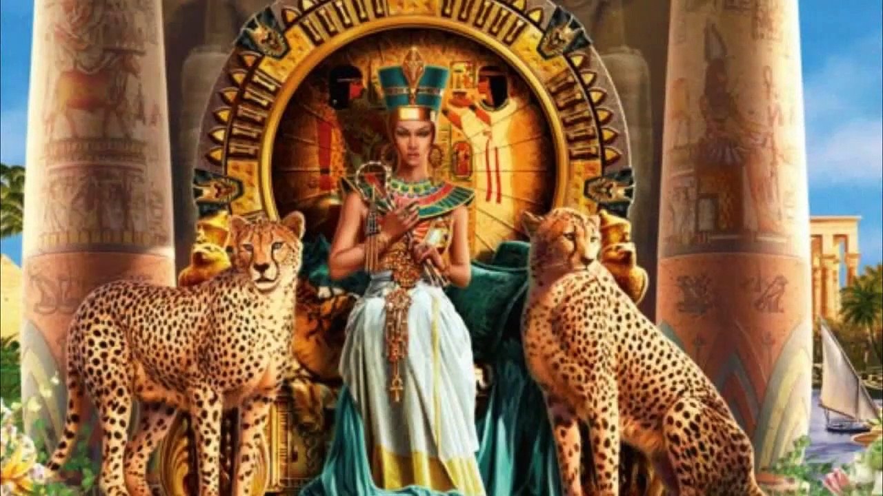 Mariana Flores de Camino recuerda a Nefertiti