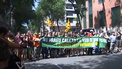 El TC suspende por unanimidad la vía exprés de la independencia de Cataluña