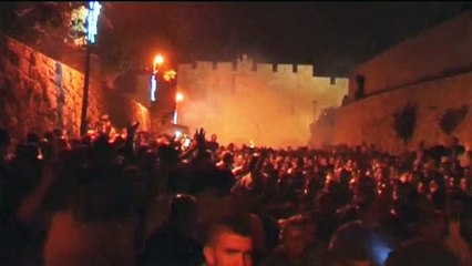 Download Video: Enfrentamientos entre policías y palestinos dejan 22 heridos en Jerusalén