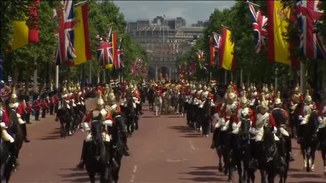 Duelo de tiaras en la cena de gala del Palacio de Buckingham