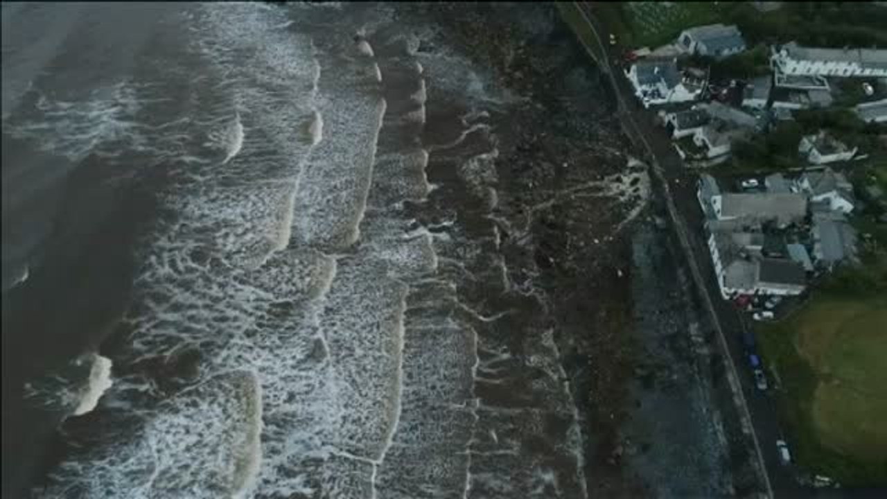 Decenas de casas en Reino Unido han sido evacuadas por las inundaciones