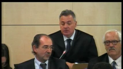 El mal trago de Rajoy a cuenta de sus SMS a Bárcenas