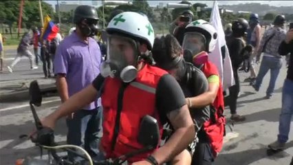 La policía abate a tiros a un joven en la última manifestación contra Maduro