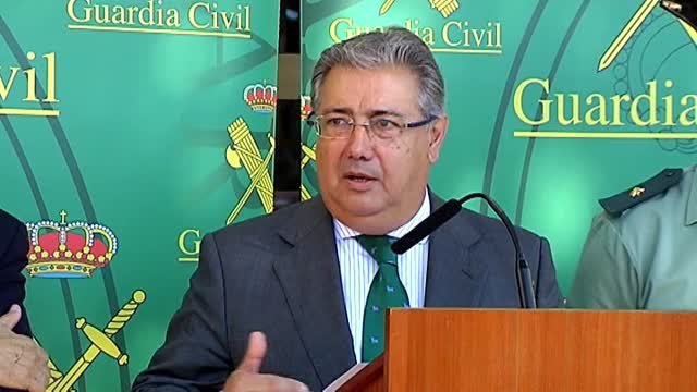 Zoido recuerda a los Mossos que su misión es hacer cumplir la ley a quien no la respete