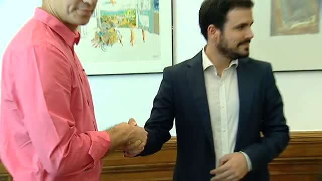 Garzón y Sánchez acercan posturas en su reunión bilateral en el Congreso