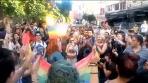 La policía turca disuelve violentamente la manifestación del Orgullo Gay en Estambul