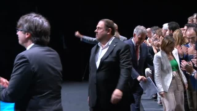 El Govern presenta la llamada 'Ley del Referéndum' en el Teatro Nacional de Cataluña