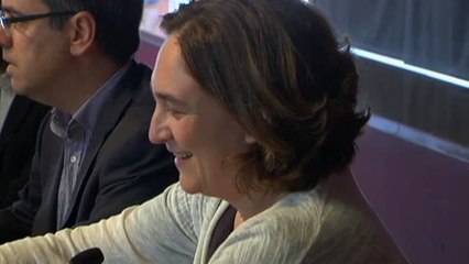 Colau dice que que pondrá todas las facilidades para que los barceloneses participen en la consulta