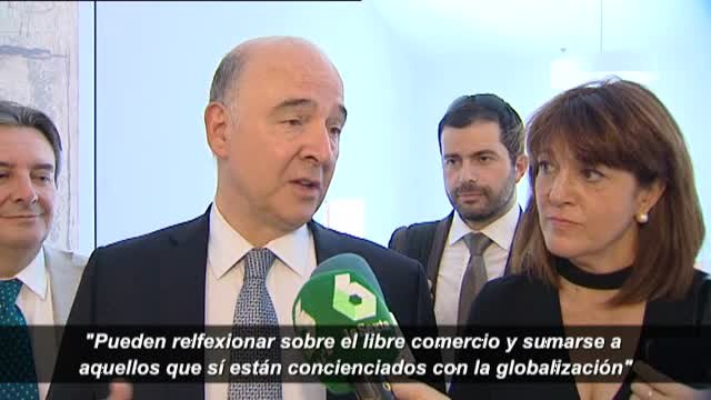 Moscovici cree que la abstención del PSOE al CETA no es una opción