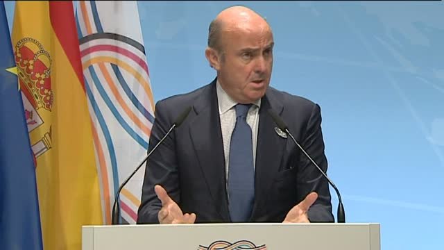 Luis de Guindos cree que la rebaja del IRPF pactada con Ciudadanos es de justicia