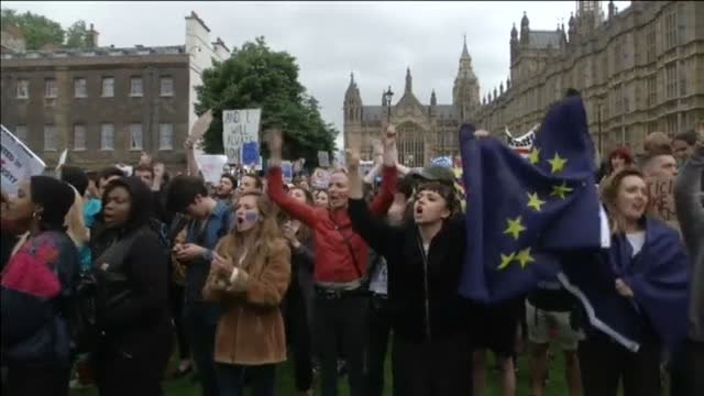Bruselas comienza a discutir las condiciones de salida de Reino Unido