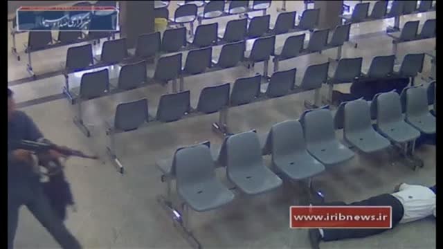 Nuevas imágenes muestran a los terroristas de Estado Islámico disparando en el interior del Parlamento iraní