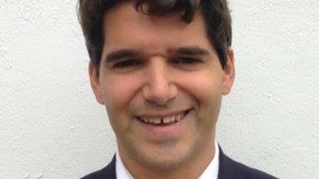 De luto el madrileño municipio de Las Rozas en memoria de Ignacio Echevarría