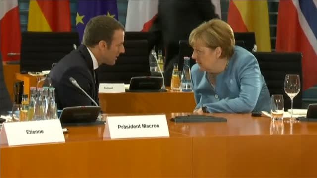 Merkel convoca una mini cumbre para definir una postura común frente a Trump