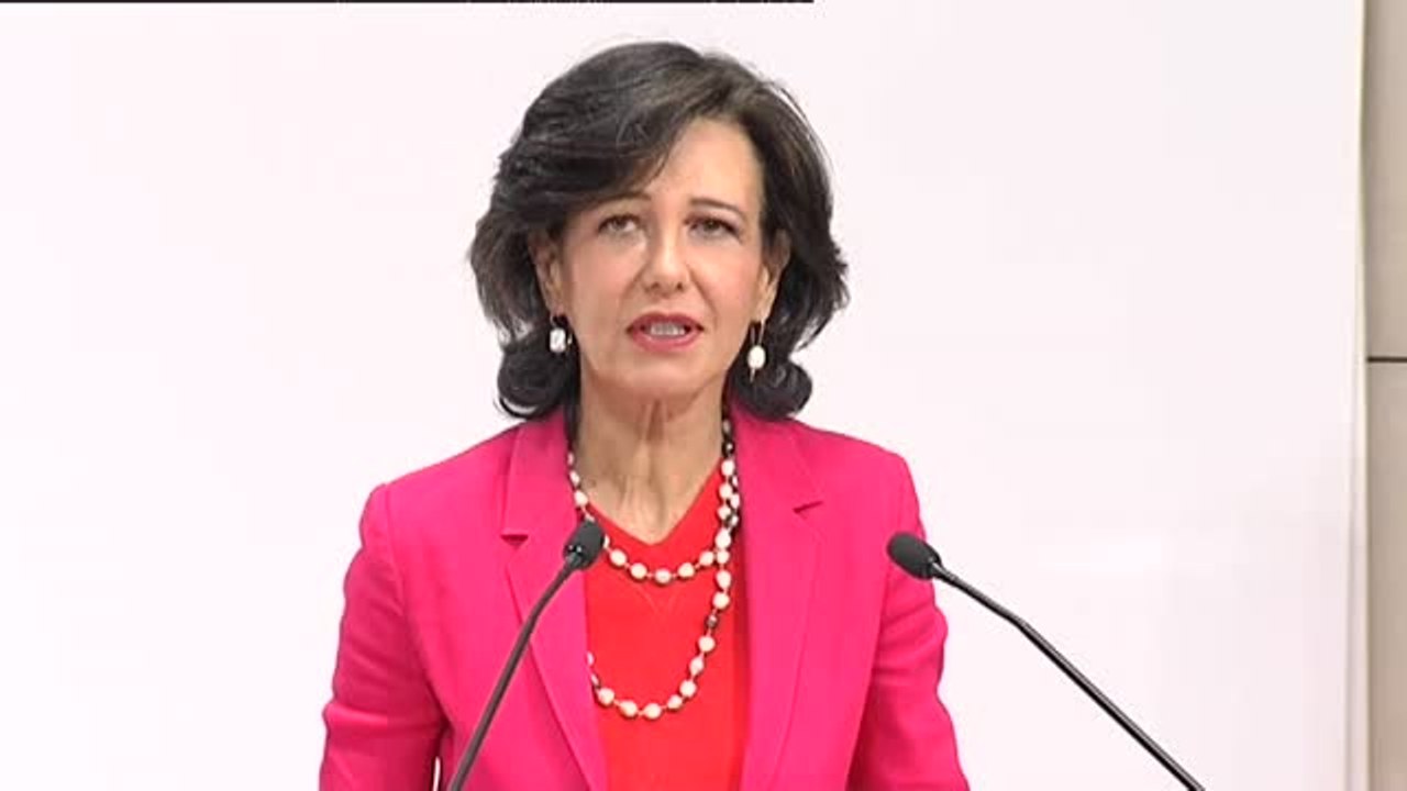 Ana Botín: "Esta operación pone de manifiesto el compromiso del Santander con el sistema financiero y con España"