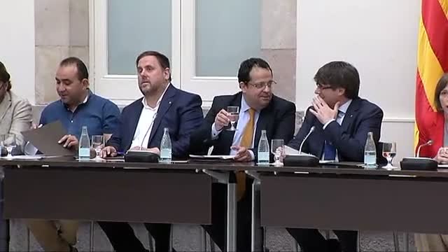 El Pacto por el Referéndum suspende sus funciones