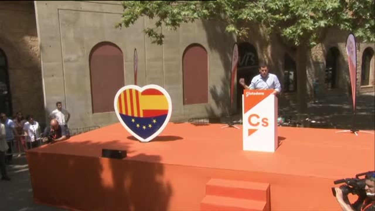 Rivera: Ciudadanos "le puede dar una patada democrática al proces" y decir "hasta aquí hemos llegado"